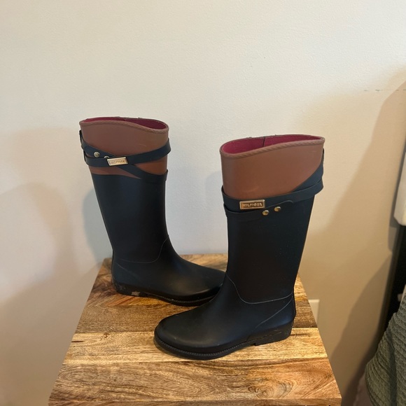 Corre Rain Boot - Picture 3 of 3